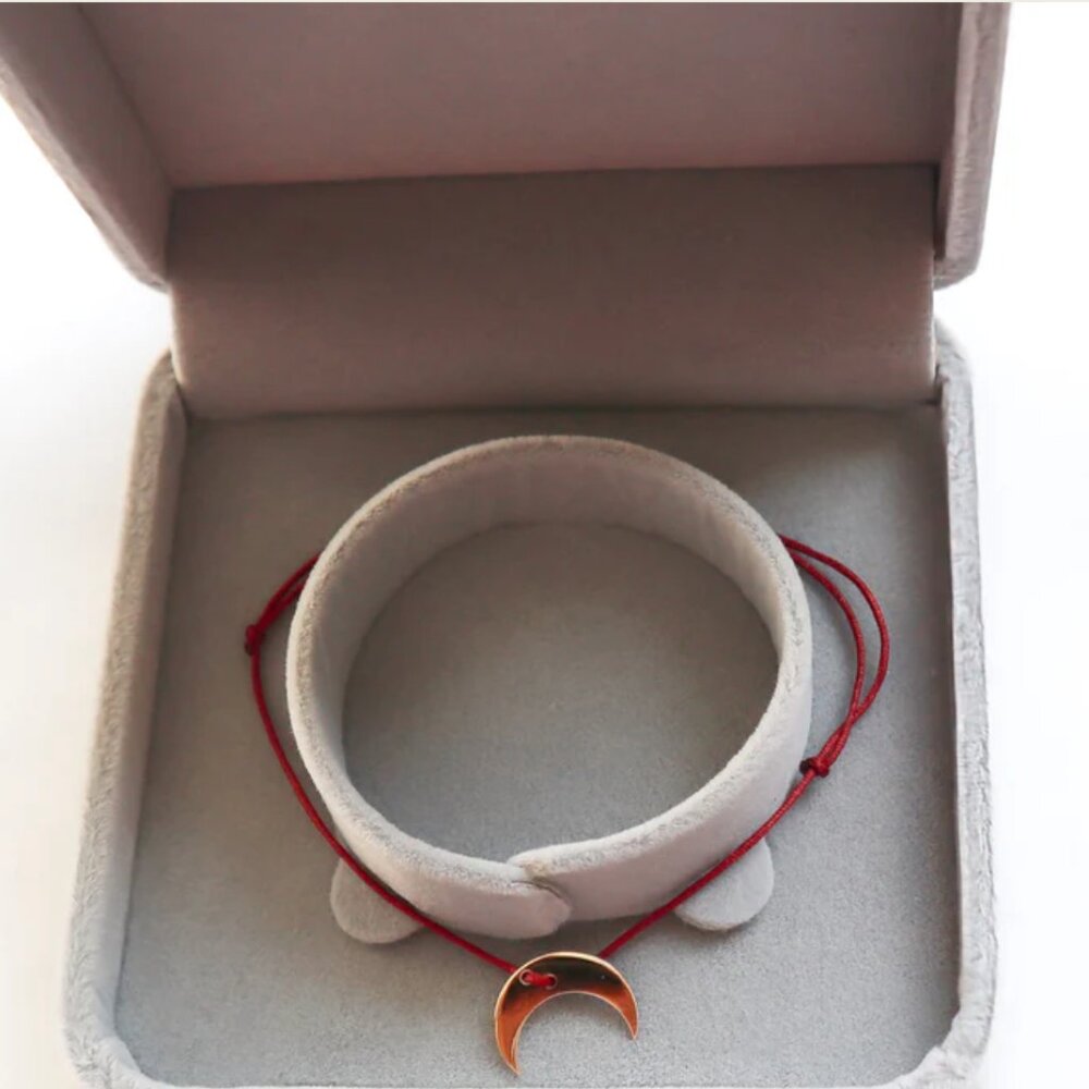 18K Gold Moon Bracelet - Picture 2 of 4